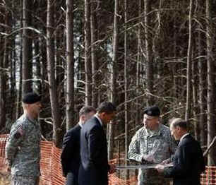 President Obama joins Virginia Governor Tim Kaine and US Army Corps of Engineers in Springfield, Virginia for a tour of a construction site on February 11, 2009.