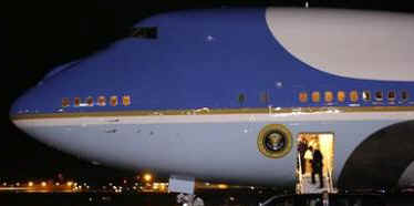 President Obama arrives at Andrews Air Force Base in Maryland after attending the Lincoln Bicentennial Banquet in Springfield.