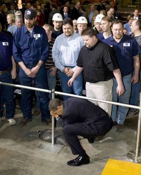 President Barack Obama tours the Trinity Structural Towers Manufacturing Plant in Newton, Iowa on Earth Day, April 22, 2009.