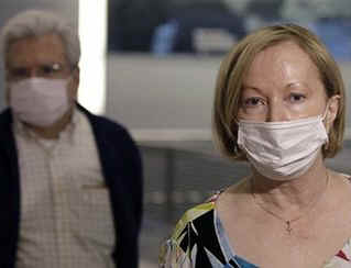 Passengers at Bush Intercontinental Airport in Houston, Texas return from Mexico City on April 27, 2009.