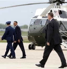 President Barack Obama returns to Washington on Air Force One and on to Marine One on April 29, 2009.